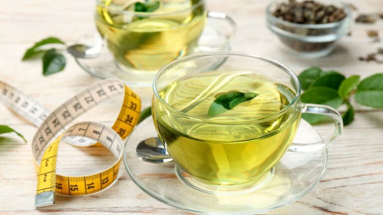 Beneficios del té verde para bajar de peso: ¿Mito o realidad?